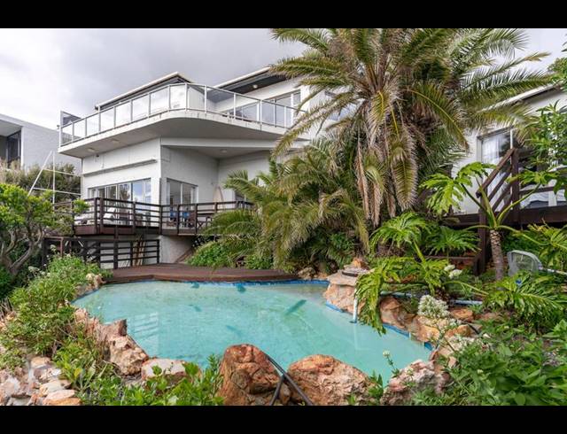 5 BEDROOM HOUSE FOR SALE IN LLANDUDNO